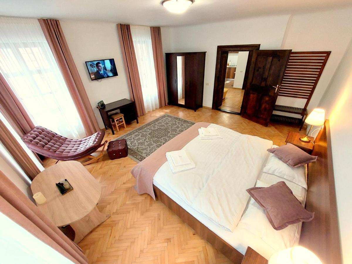 Casa Roth Lejlighed Braşov Eksteriør billede